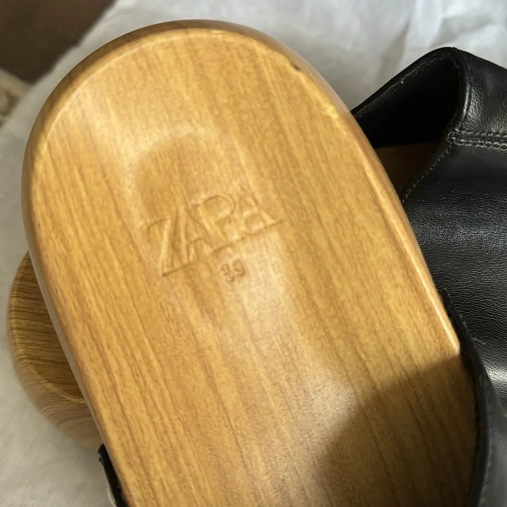 (SOLD)ZARA Clogs - Picture 10 of 10